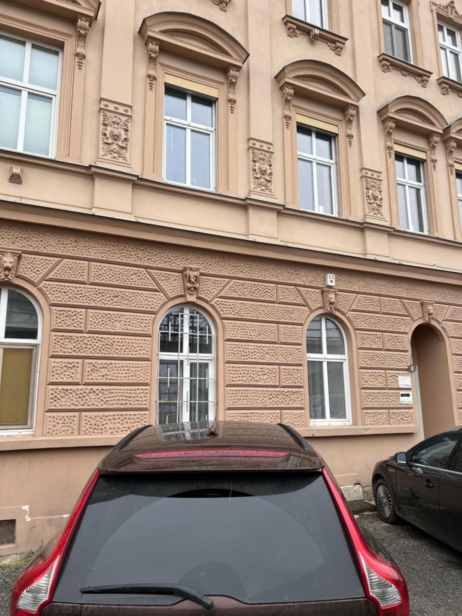 Apartment Plus Parking Brno Buitenkant foto